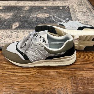 Mens New Balance 997H Olive Green/Grey Size 10